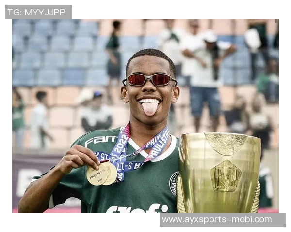 坎波斯阐述巴黎引援策略强调球商与团队精神的重要性